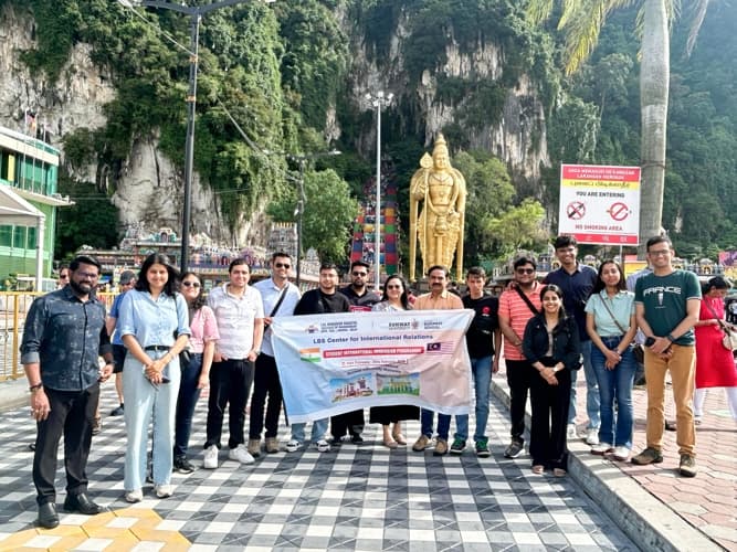 LBSIM Delhi International Immersion photo 4